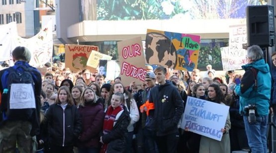 Über 5000 Schüler aus ganz Südbaden streiken bei Fridays for Future in Freiburg