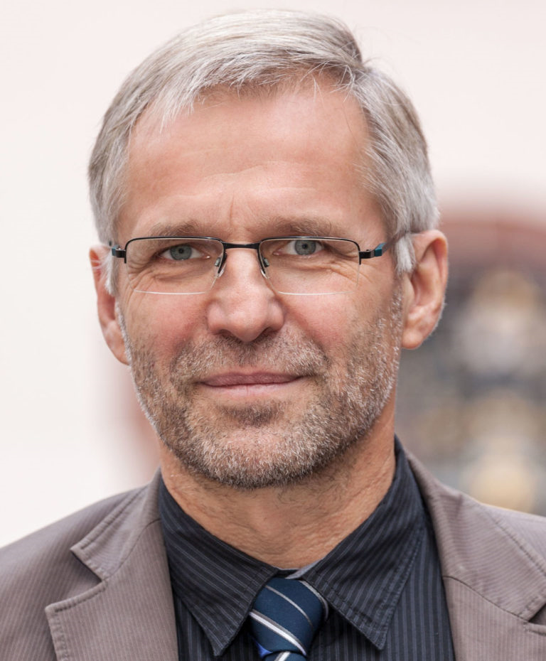 Dr. Wolf-Dieter Winkler (FL)